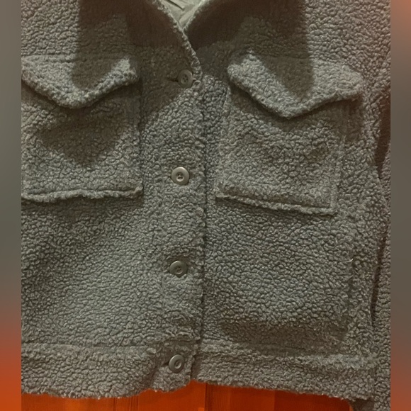 American Eagle Cropped Sherpa Shacket Oversized - Picture 5 of 16